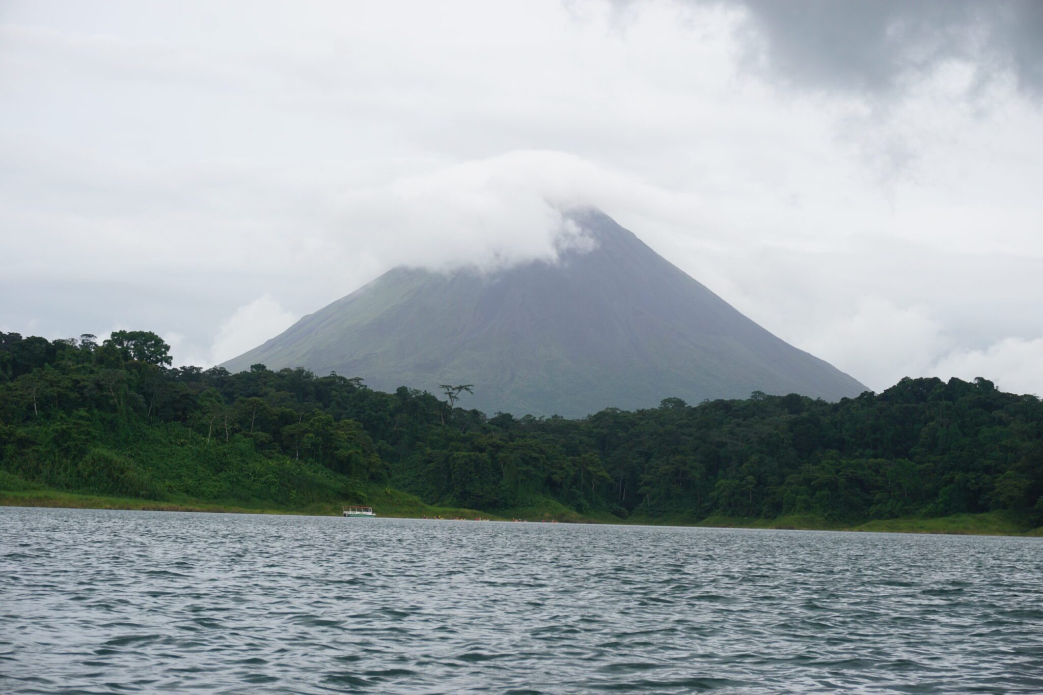 Guide To Arenal Costa Rica   Kayaking1 Scaled 