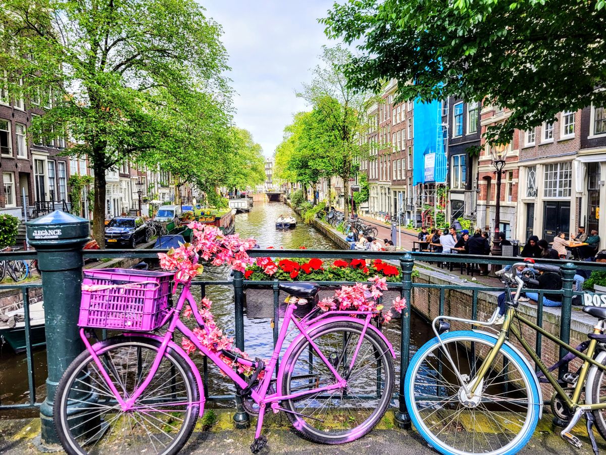 Amsterdam Packing List [2025]